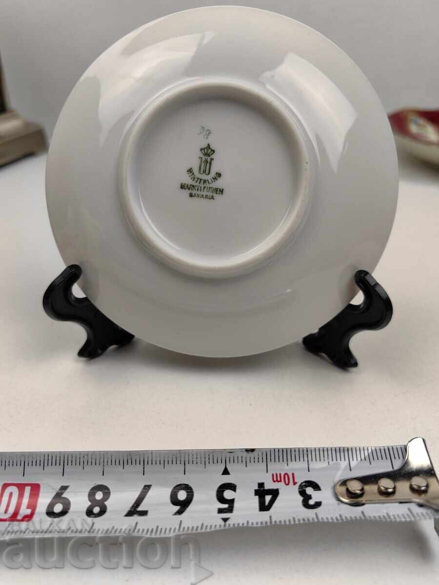 ИЗКУСТВО КОЛЕКЦИОННА МАРКОВА МАЛКА ПОРЦЕЛАНОВА ЧИНИЙКА ЧИНИЯ с цена € 9.00 | 17.60 лв.