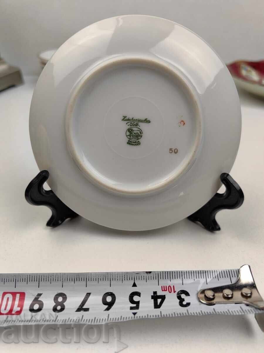 ARTĂ COLECȚIONABILĂ PORȚELAN MIC FARFURIE FARFURIE cu preț € 12.00 | 23.47 BGN ARTĂ COLECȚIONABILĂ PORȚELAN MIC FARFURIE FARFURIE cu preț € 12.00 | 23.47 BGN