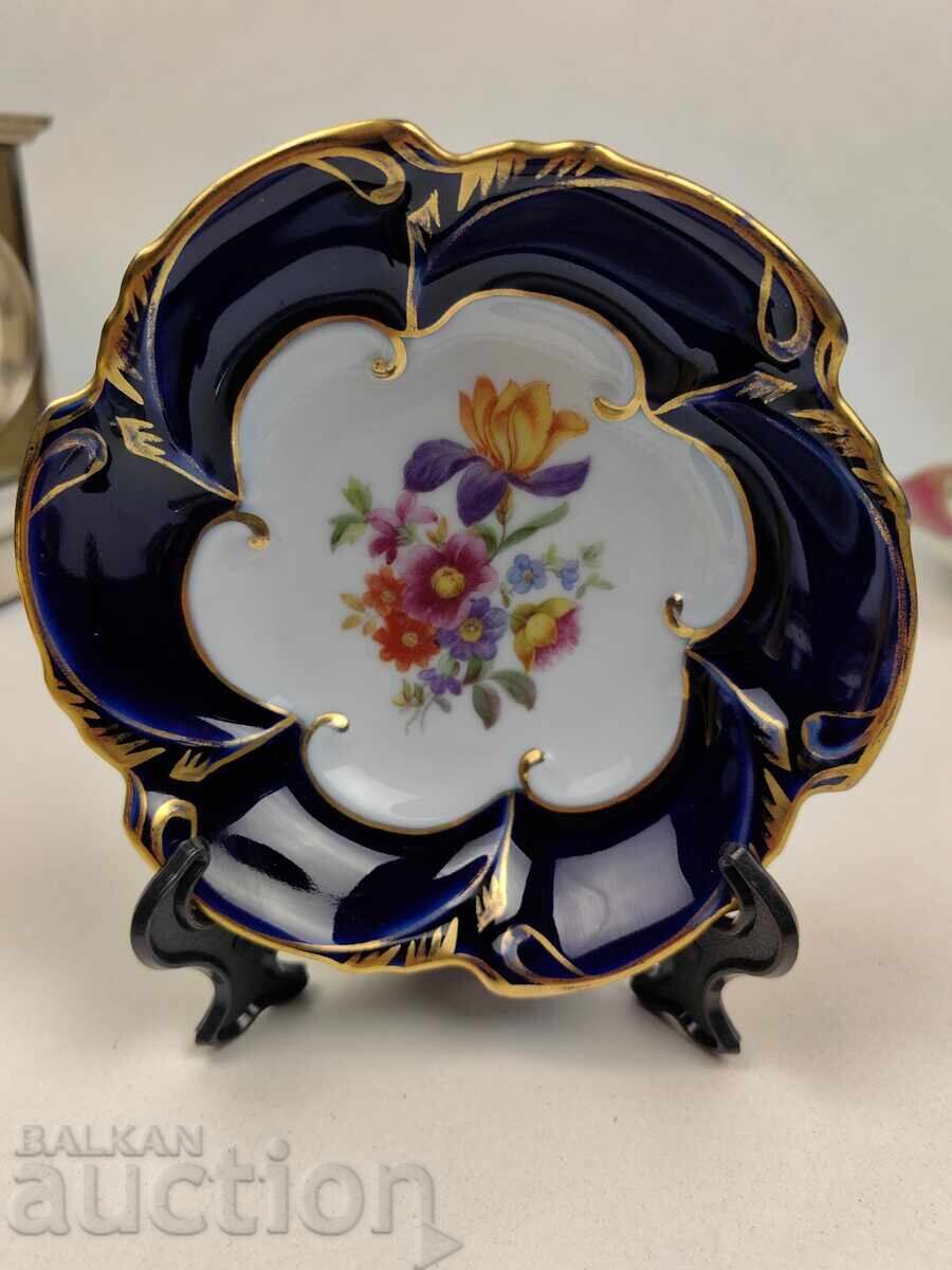 COLECȚIONAR MARCA MICĂ PORȚELAN FARFURIE FARFURIE COLECȚIONAR MARCA MICĂ PORȚELAN FARFURIE FARFURIE