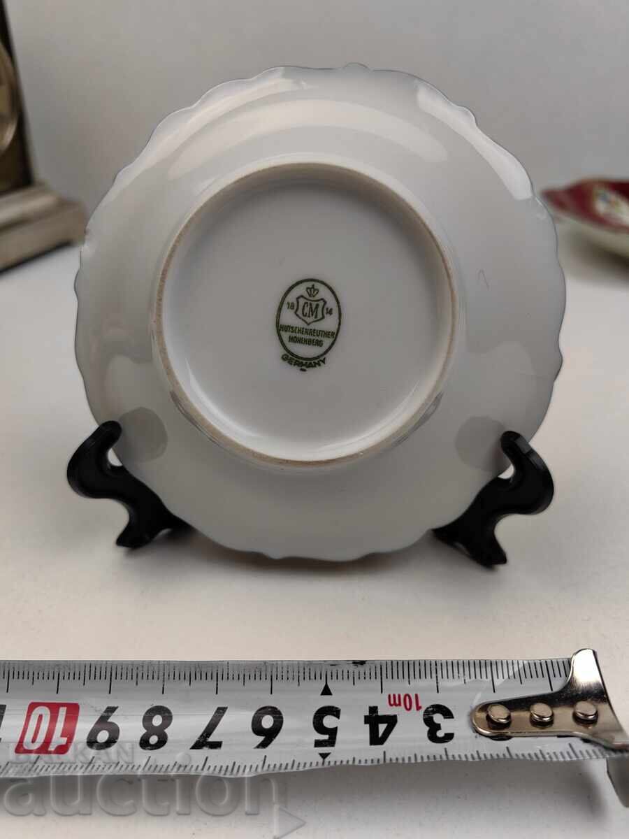 Licitație COLECȚIONAR MARCA MICĂ PORȚELAN FARFURIE FARFURIE