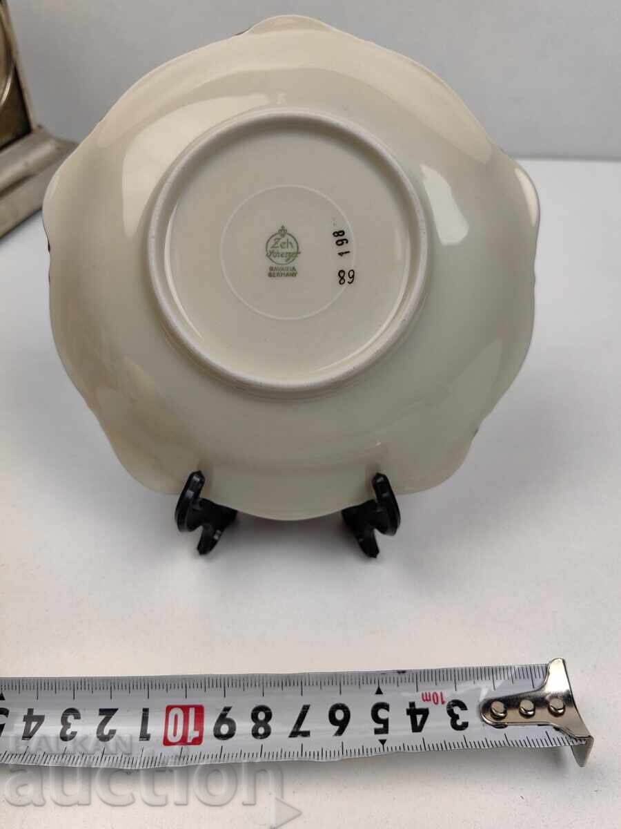 COLECȚIONAR MARCA MICĂ PORȚELAN FARFURIE FARFURIE - 7 COLECȚIONAR MARCA MICĂ PORȚELAN FARFURIE FARFURIE - 7