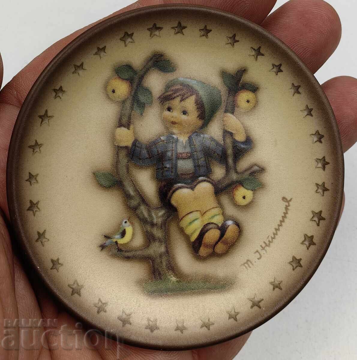 Livrarea HUMMEL GOEBEL COLECȚIONABILĂ PLATOU MIC DIN PORȚELAN PLATOU