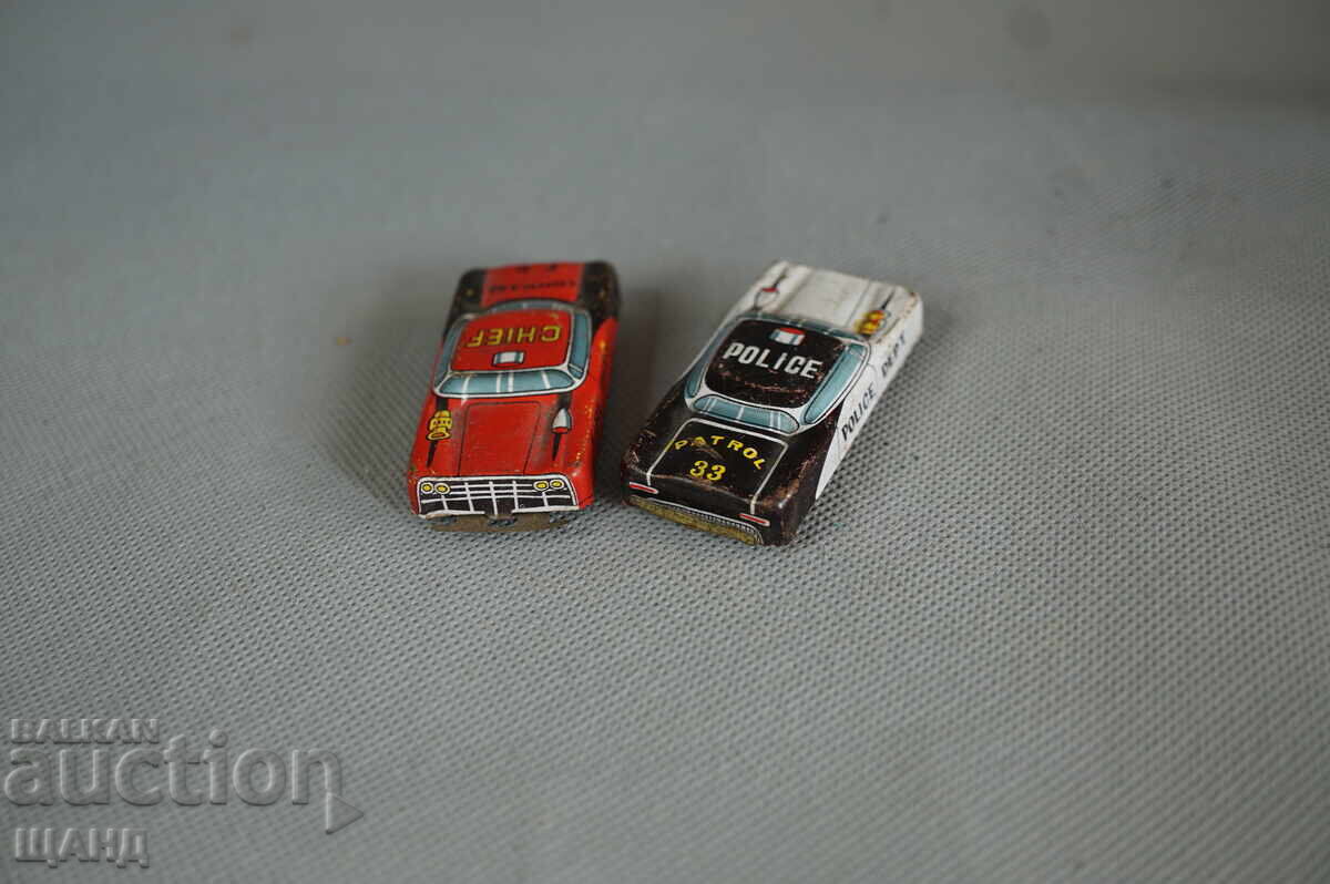 Livrarea 2 buc. Vechi model de mașină de poliție din metal japonez