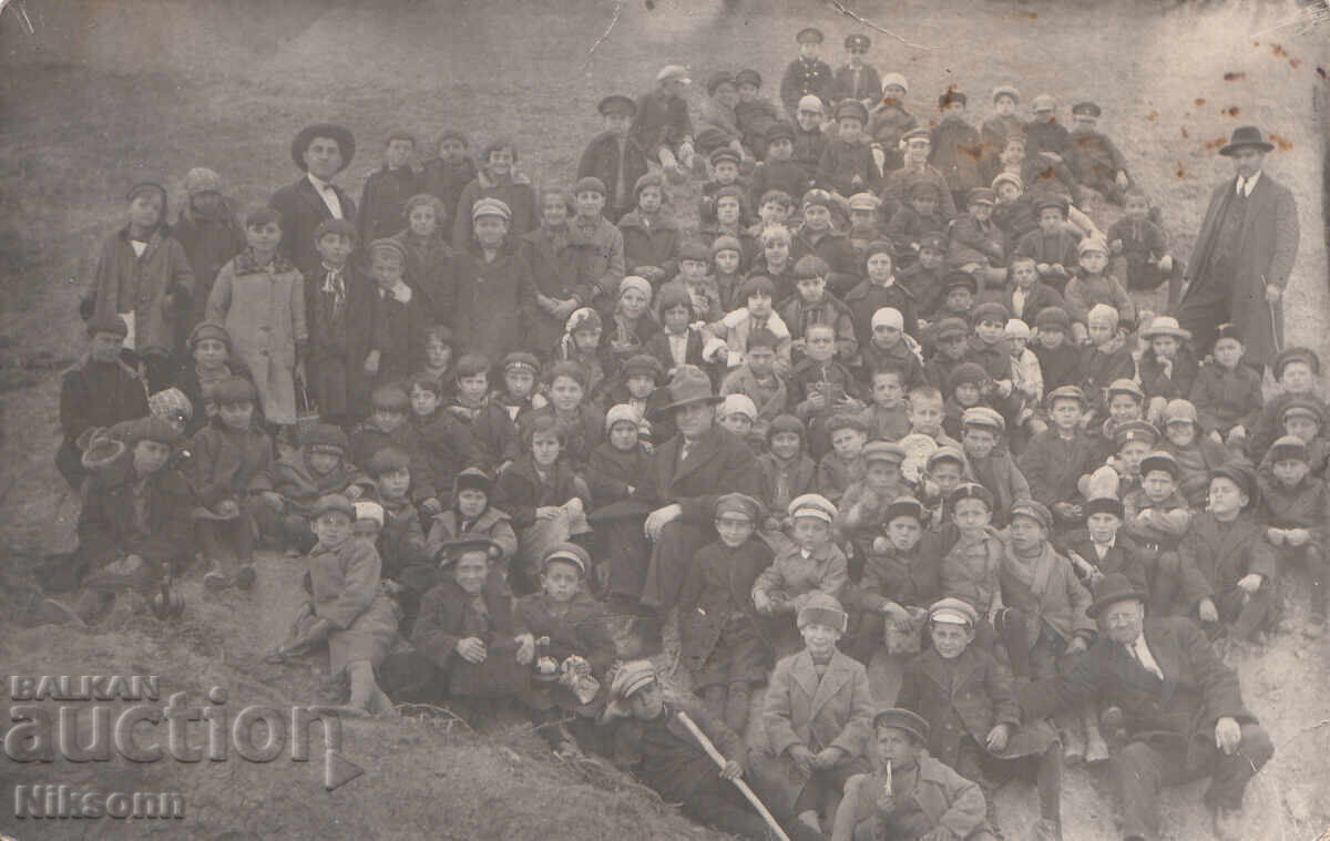 Sevlievo, 1929, elevi