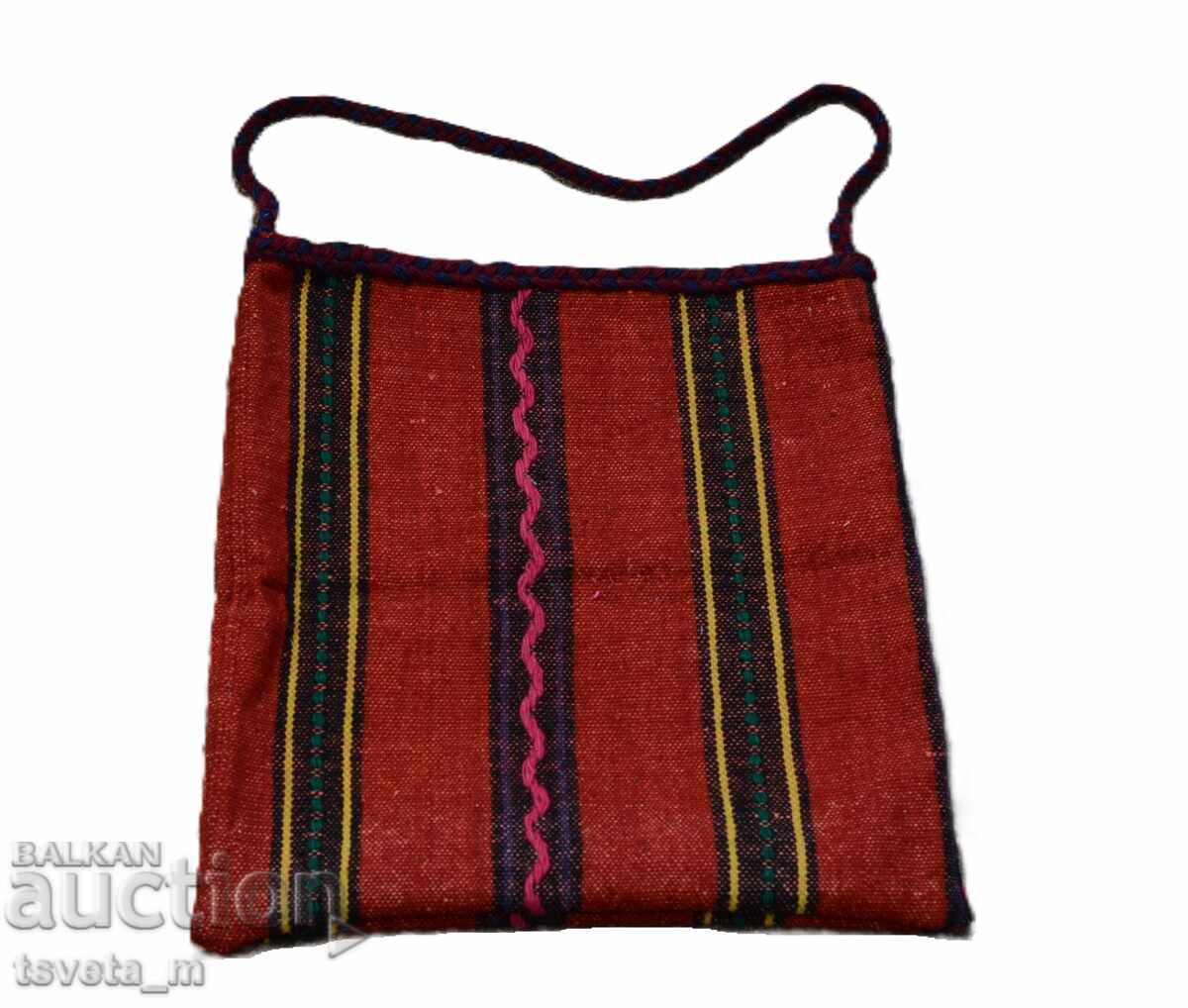 Geantă autentică din lână țesută cu preț € 10.00 | 19.56 BGN