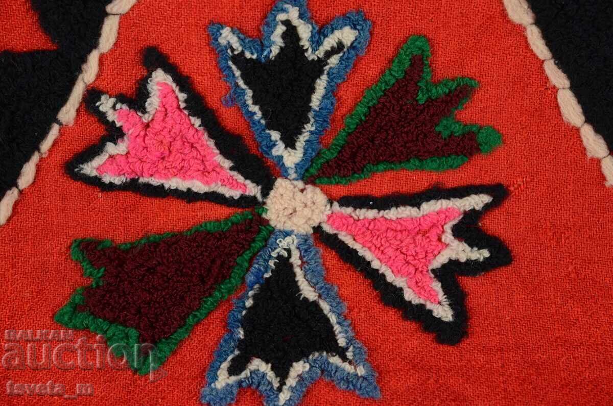 Licitație Șorț autentic din lână țesută