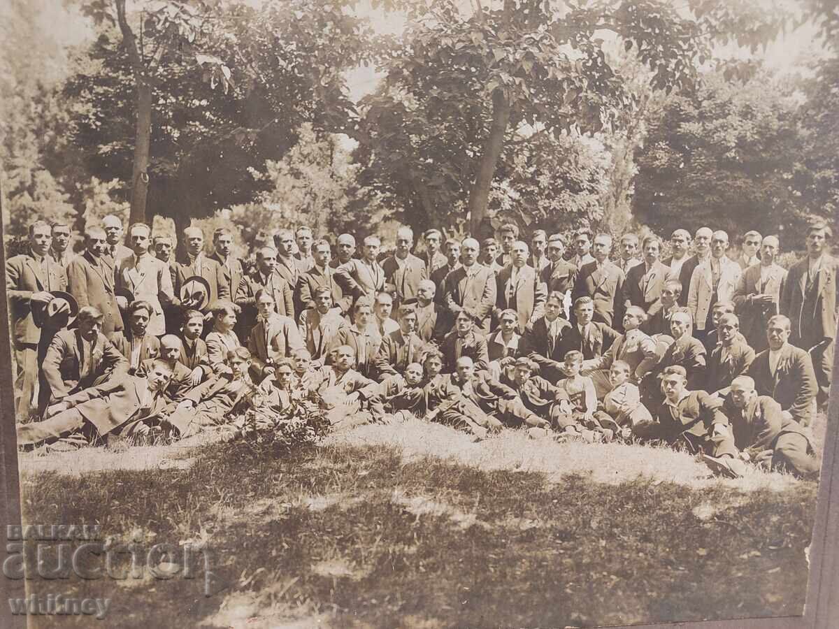 Asociația Frizerilor din Sliven, orașul Sliven cu preț € 23.99 | 46.92 BGN