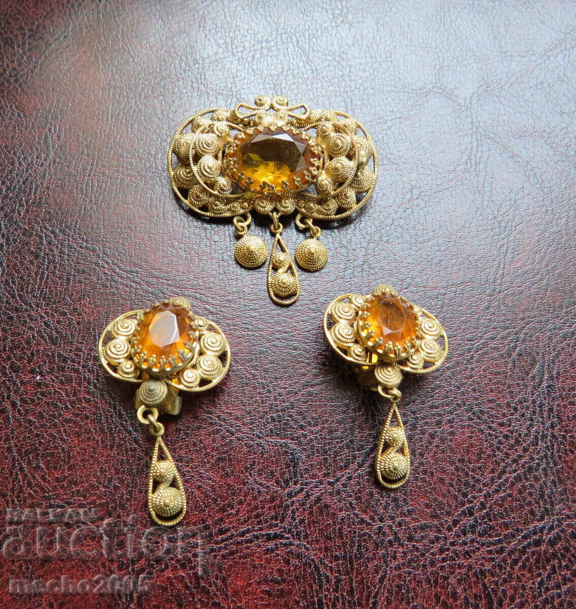JEWELRY SET FROM THE EARLY 20TH CENTURY