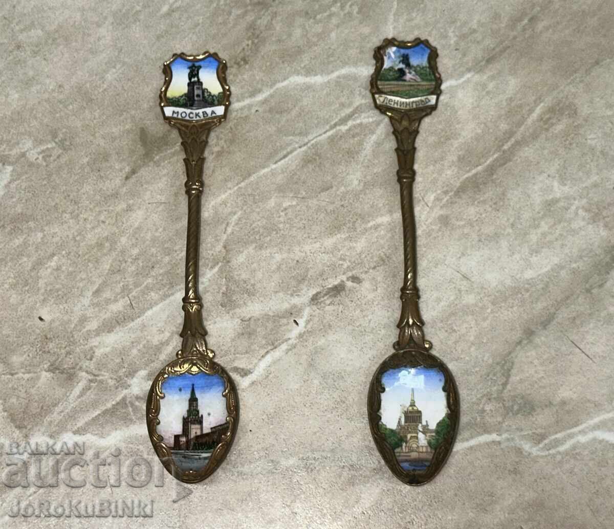 Lot Vechi Linguri Rusești—2 bucăți