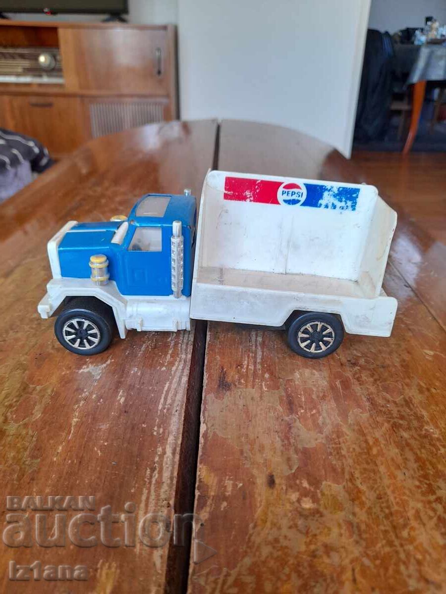Delivery of Old Pepsi truck, Pepsi Delivery of Old Pepsi truck, Pepsi