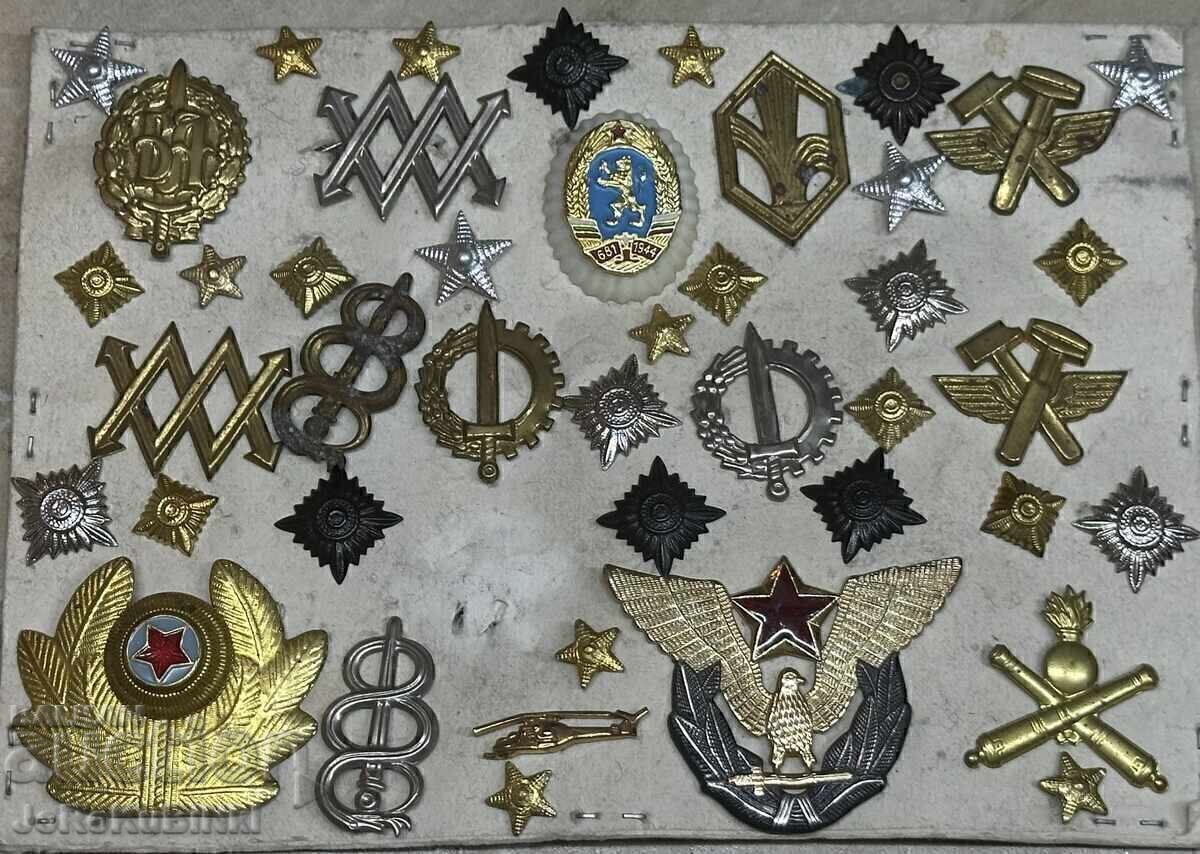 Lot de cocarde, monogramme, stele, romburi — 43 de bucăți