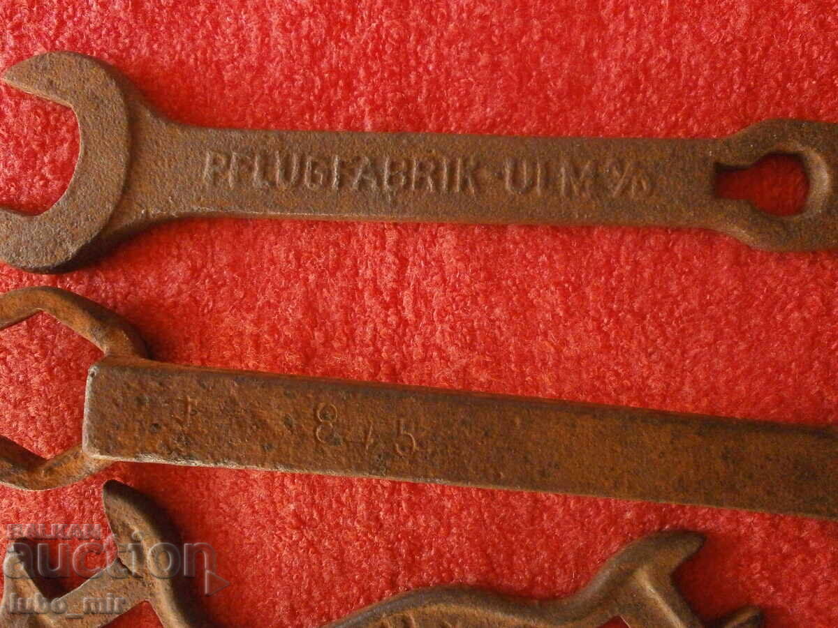 Licitație LOT INSTRUMENTE VECHI - INTERIOR