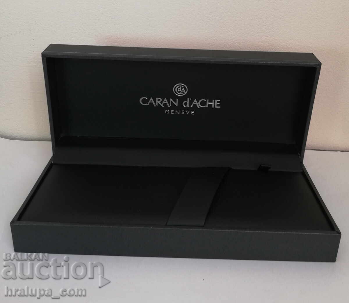 Cutie pentru stilou Caran d'ache cu preț € 15.00 | 29.34 BGN Cutie pentru stilou Caran d'ache cu preț € 15.00 | 29.34 BGN