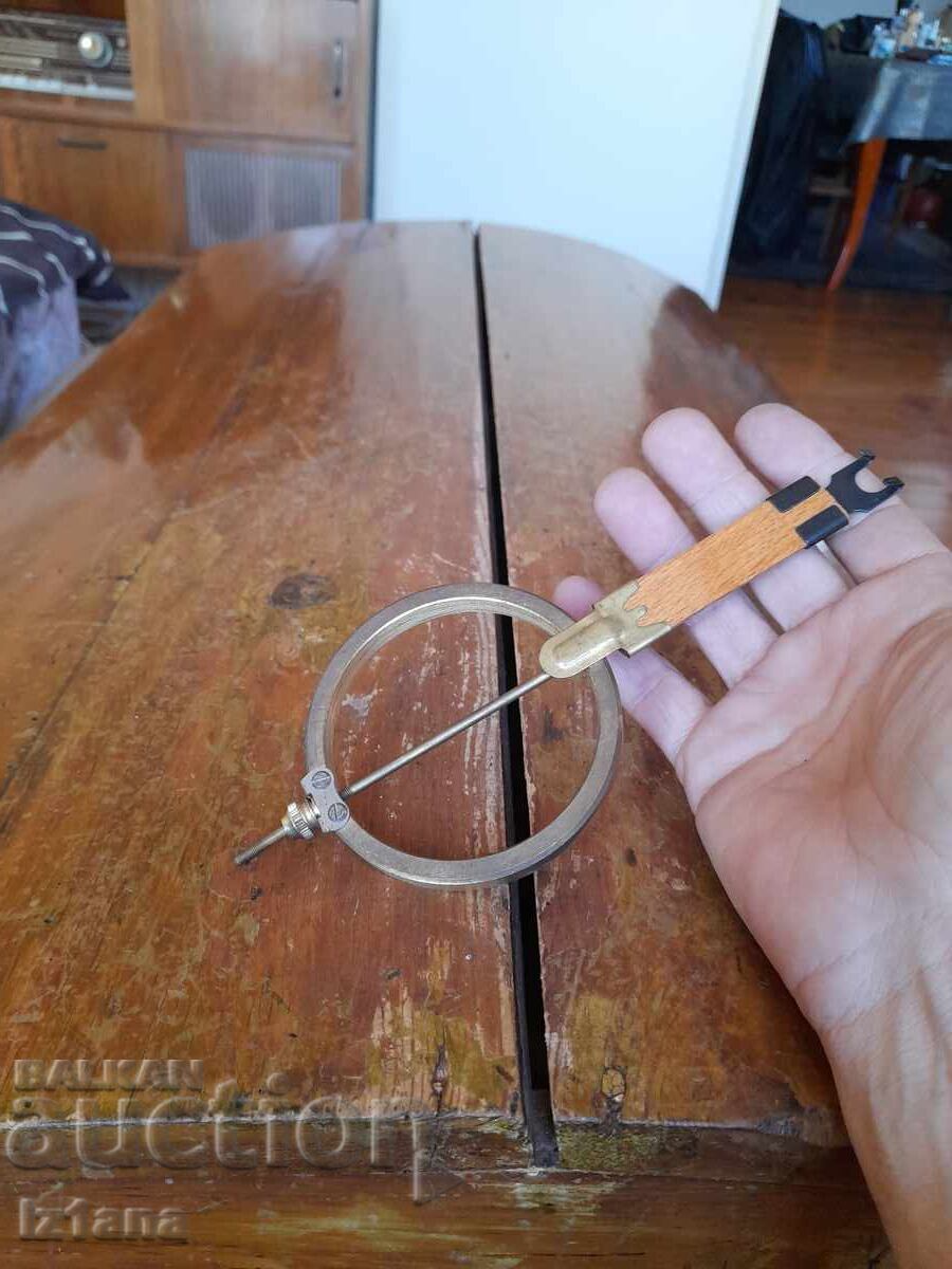 Δημοπρασία Παλιό εκκρεμές για ρολόι τοίχου