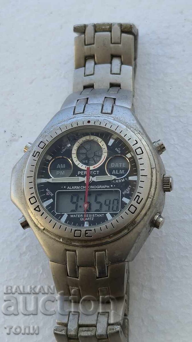 Licitație PERFECT CHRONOGRAPH QUARTZ RAR FUNCȚIONAL FĂRĂ GARANȚIE BZȚ