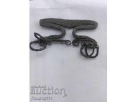 Стар кован чакмак огниво