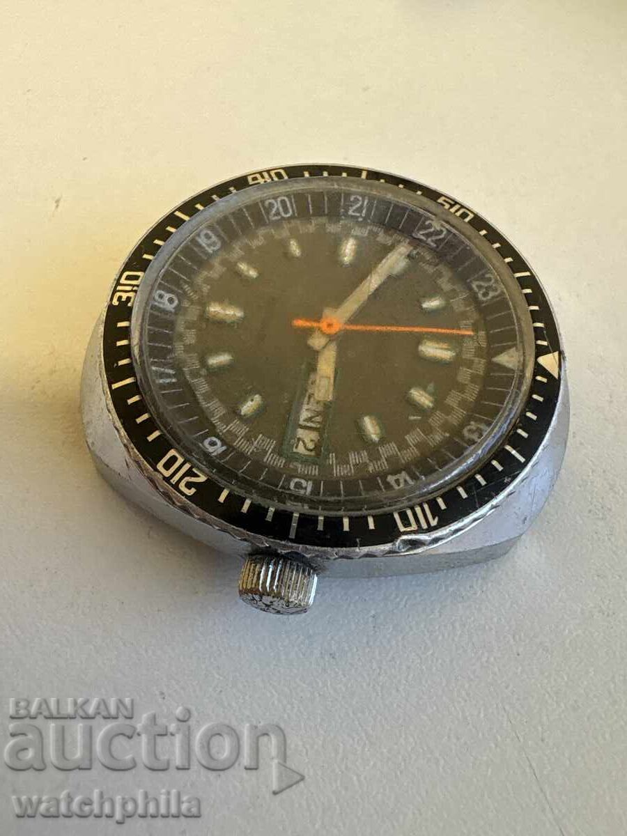 Дайвърски швейцрски мъжки часовник, работи. Рядък с цена € 0.01 | 0.02 лв.