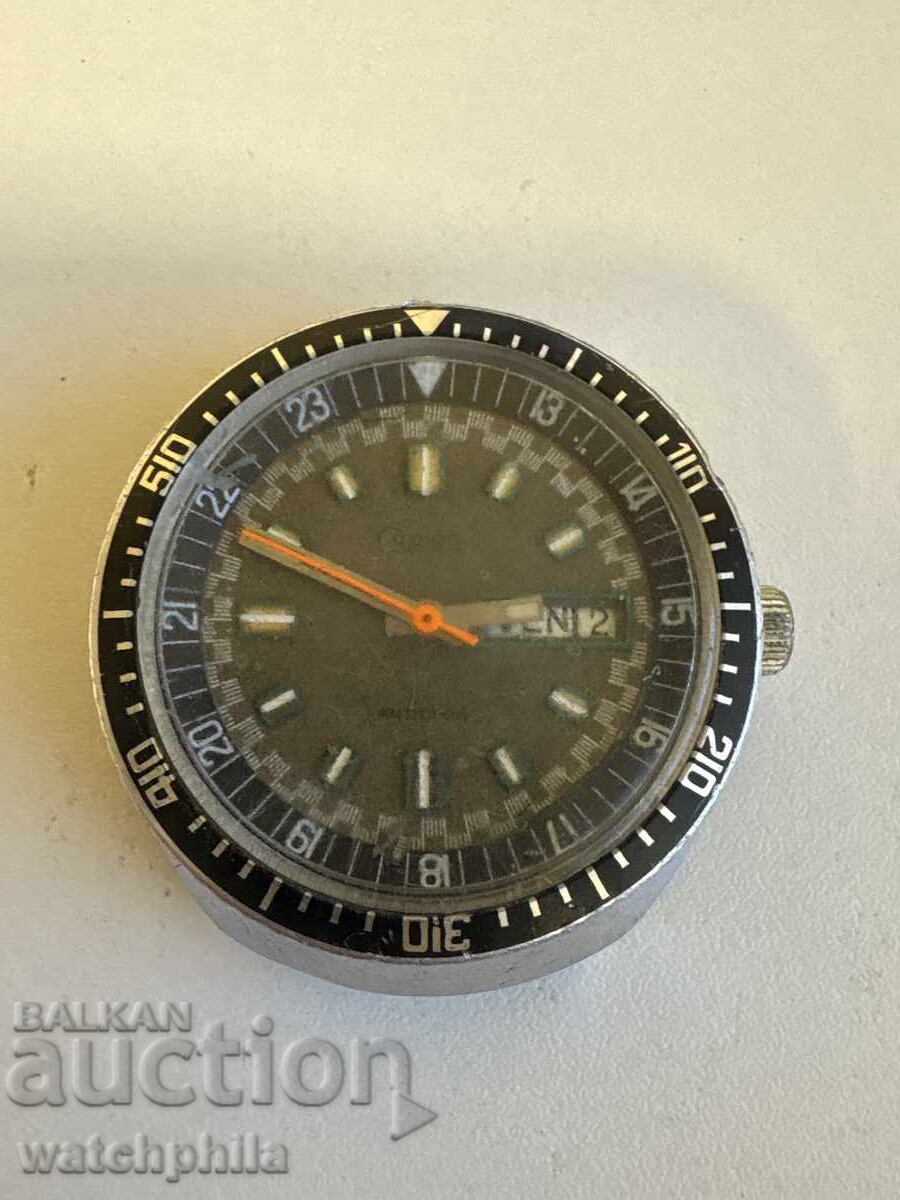 Дайвърски швейцрски мъжки часовник, работи. Рядък