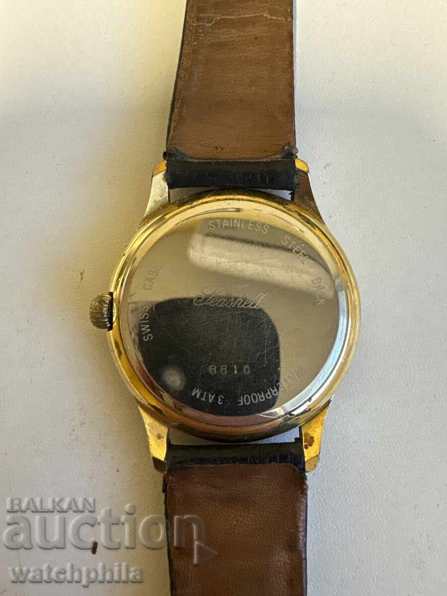 Licitație Ceas bărbătesc placat cu aur, cu trei calendare, scoică. Funcționează, rar