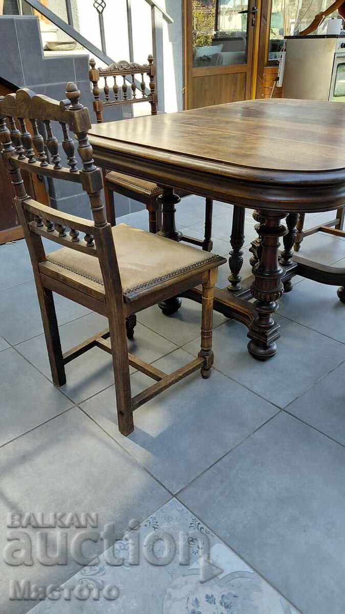 К-т Маса със 4 стола стари началото на 20 век. с цена € 125.00 | 244.48 лв.