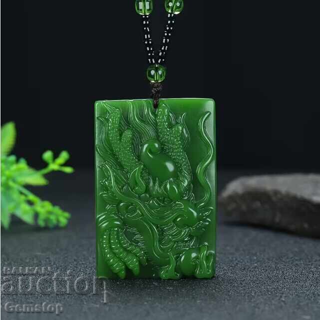 Licitație BZC! 300 buc. jad natural dragon din 1st!