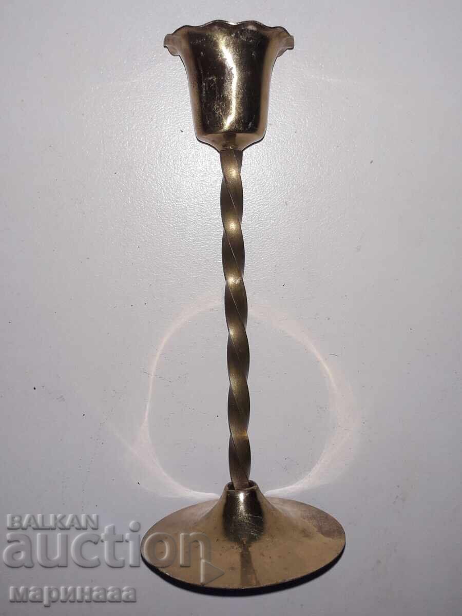 SFEMENIC VECHI. ALAMĂ