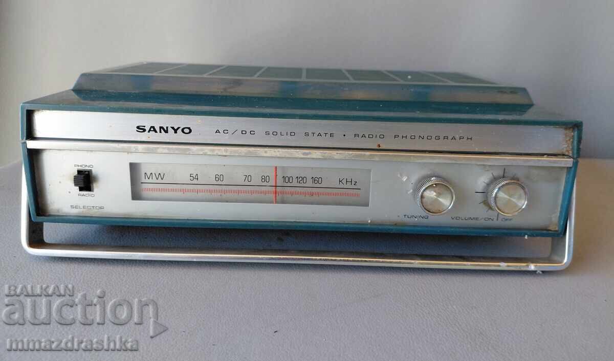 Radio vechi Sanyo