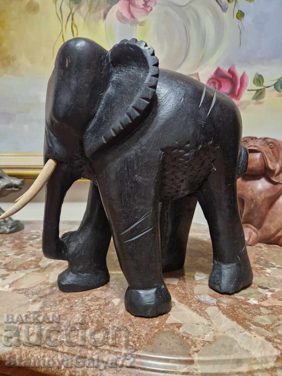 Minunată figurină antică din lemn statuetă cu preț € 89.00 | 174.07 BGN