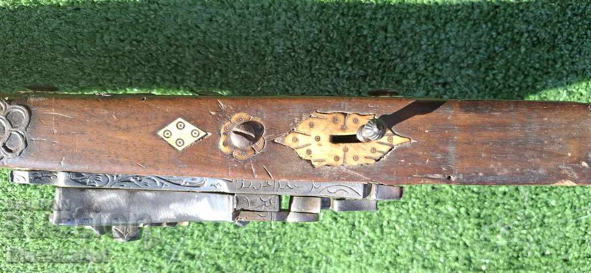 Pușcă cu cremene cu preț € 350.00 | 684.54 BGN Pușcă cu cremene cu preț € 350.00 | 684.54 BGN