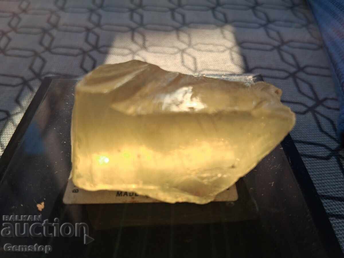 135 ct natural topaz with price € 27.50 | 53.79 BGN 135 ct natural topaz with price € 27.50 | 53.79 BGN