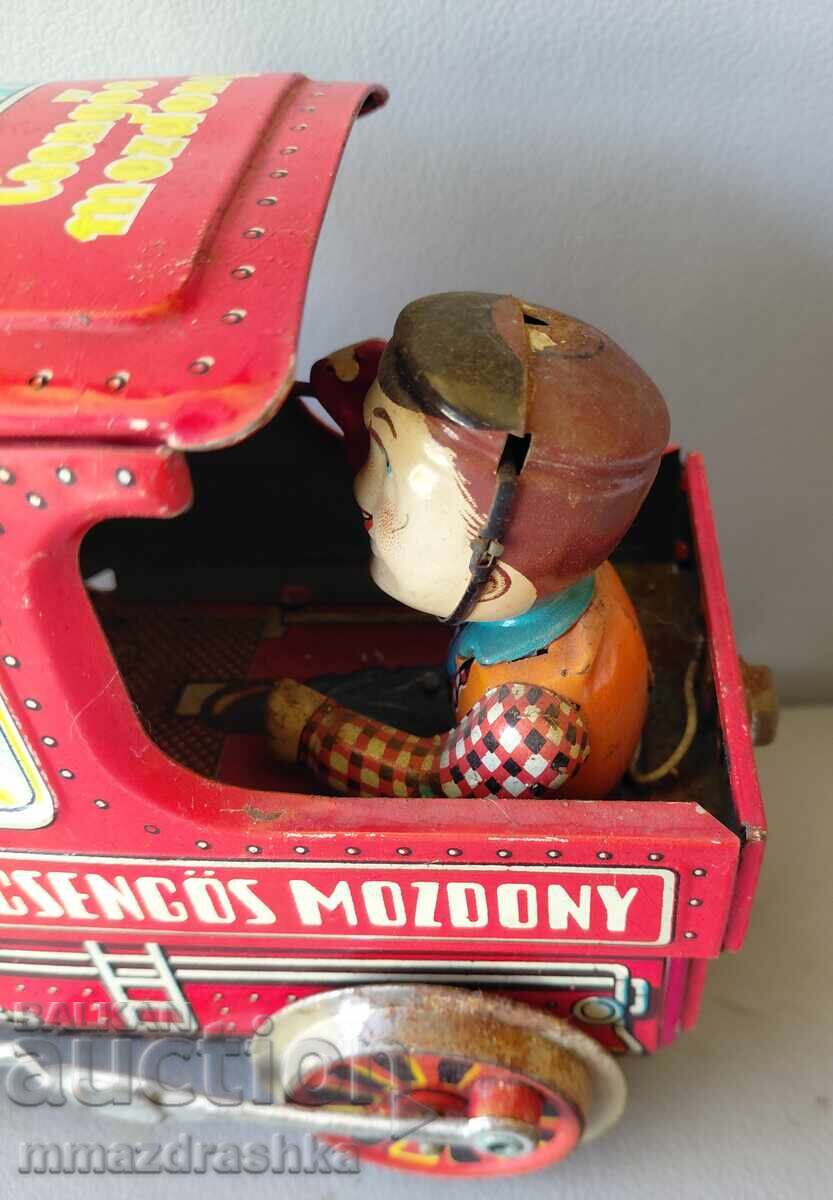 Jucărie de tablă Soca cu preț € 1.60 | 3.13 BGN