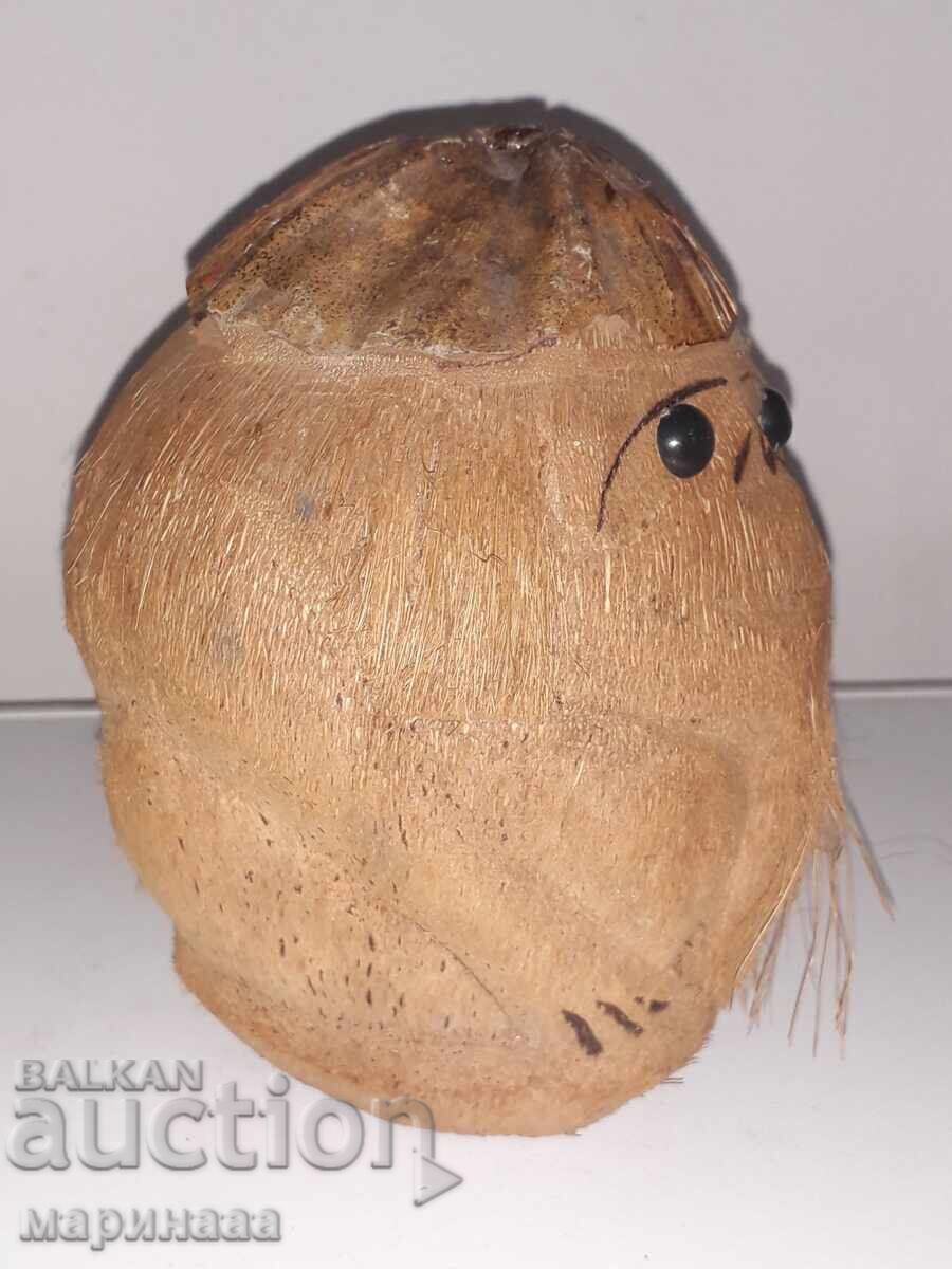 Licitație MAIMUȚĂ DIN NUCĂ DE COCOS Licitație MAIMUȚĂ DIN NUCĂ DE COCOS
