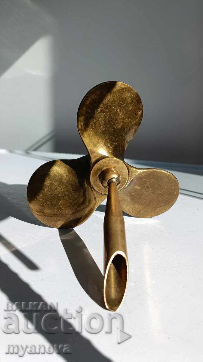 Suport vintage pentru pix în formă de elice de navă - 7