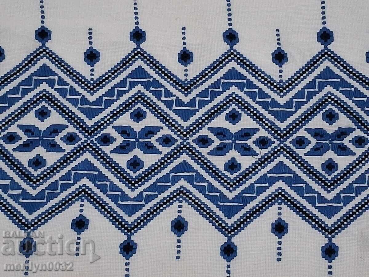 Fetă de pernă costum brodat țesut veche cu preț € 30.60 | 59.85 BGN