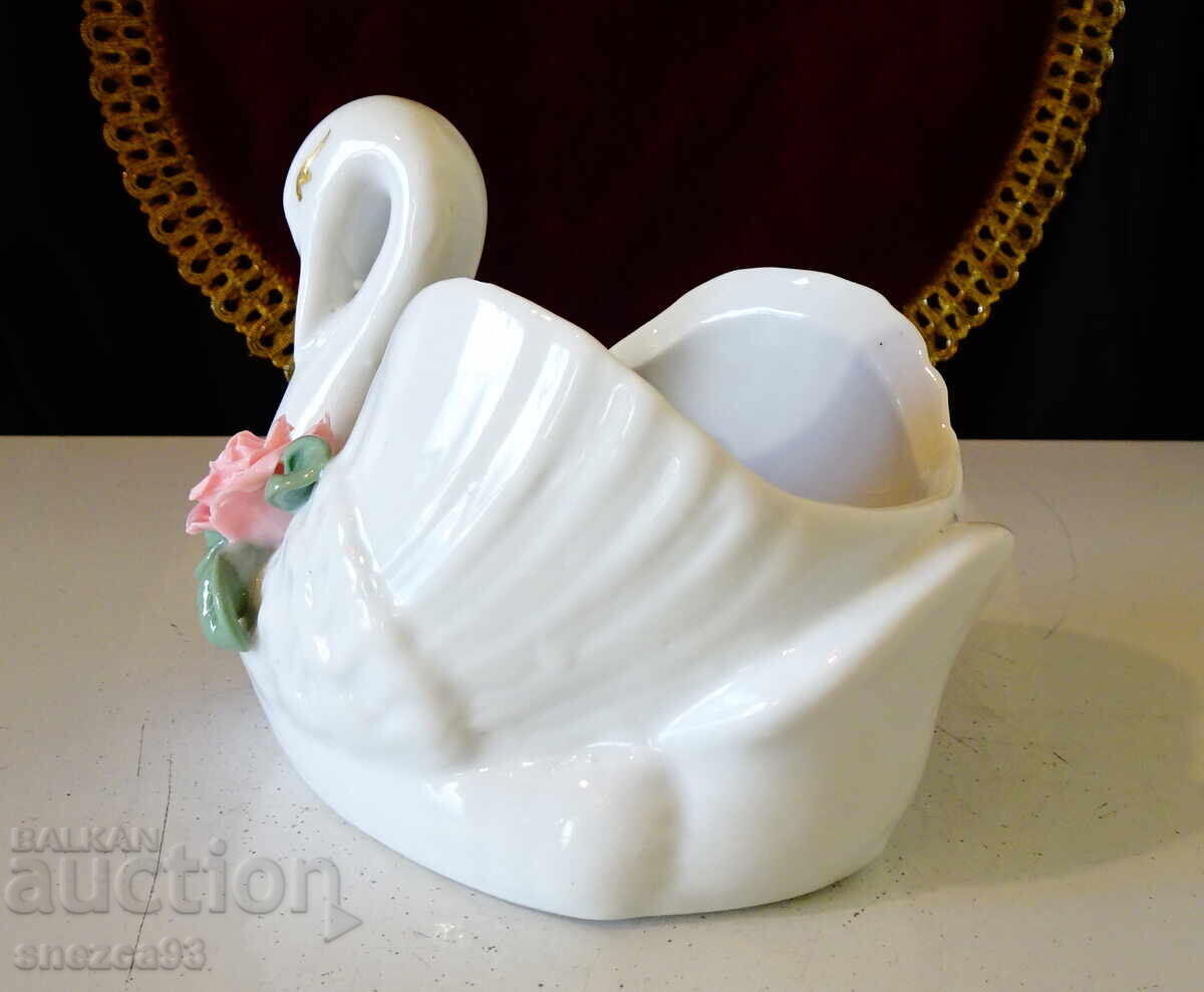 Livrarea Lebădă figurină porțelan, bijutieră cu trandafiri, aur