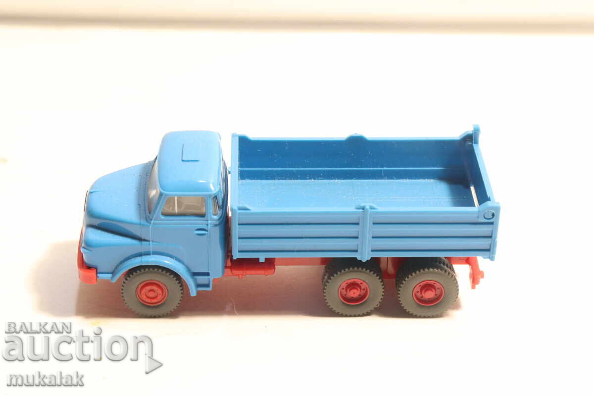 WIKING HO 1/87 CAMION BASCULANT MODEL AUTO cu preț € 5.00 | 9.78 BGN