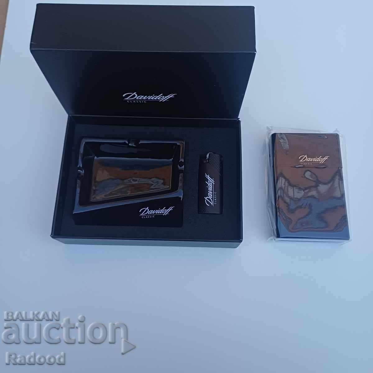 Tabakera, zapalka, pepelnik Davidov cu preț € 20.00 | 39.12 BGN