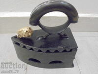 №*8527 Fier vechi pe cărbuni