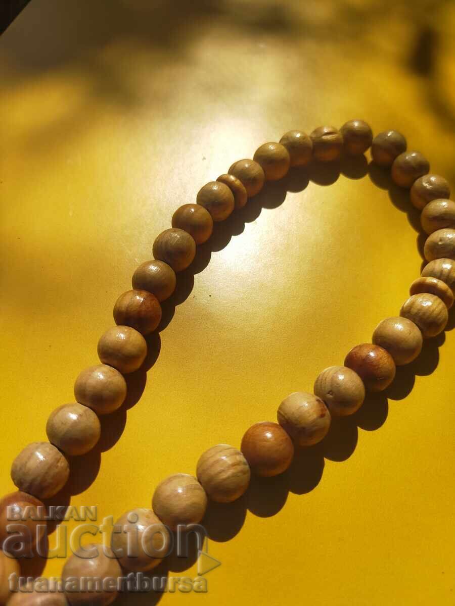 Livrarea Rozariu din lemn