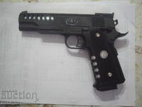 Pistol cu aer comprimat