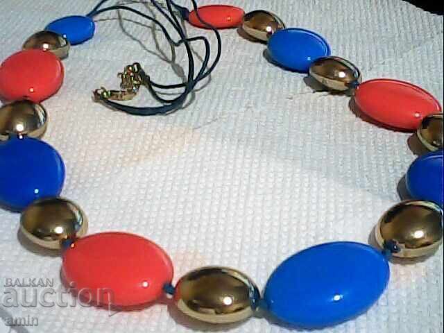 Colier frumos din piatră naturală