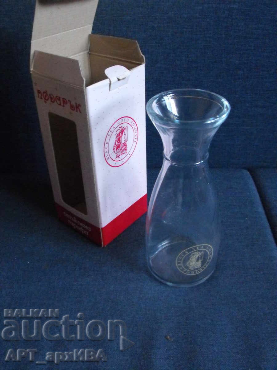 Sticlă decantor, cu logo BLACK SEA POMORIE cu preț € 7.50 | 14.67 BGN