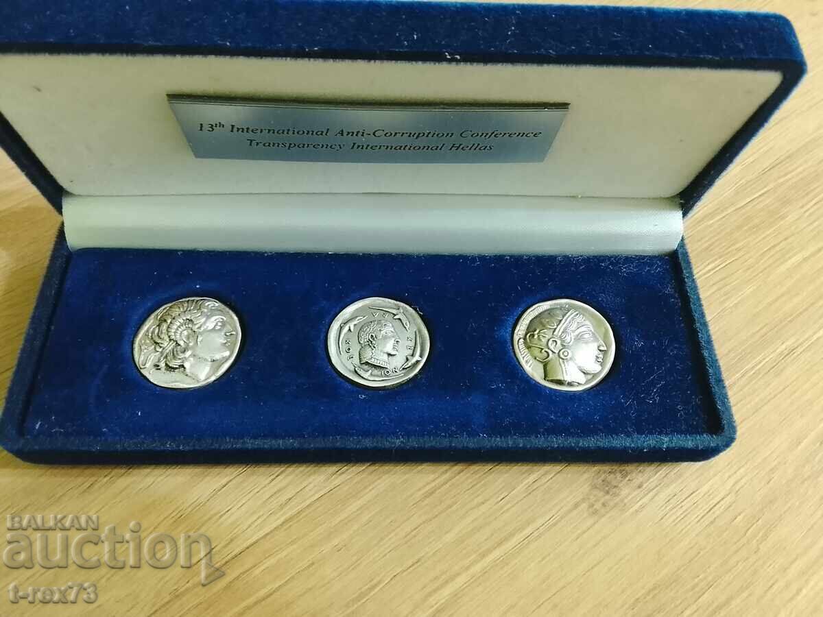 Replica in a box - 5