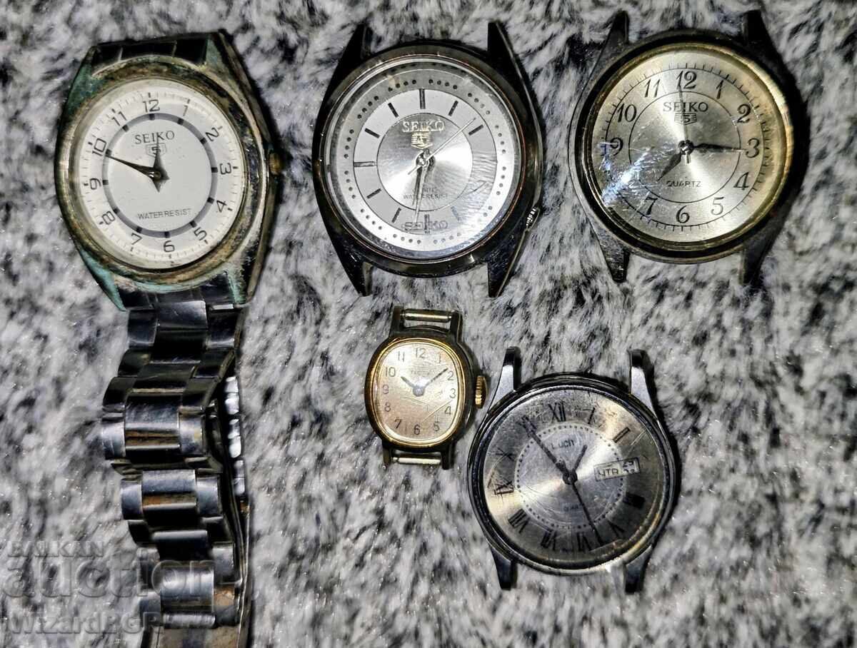 Lot cinci ceasuri (trei Seiko, un Timex și un Luch)