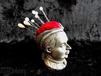 Αρχαίο μαξιλαράκι για βελόνες