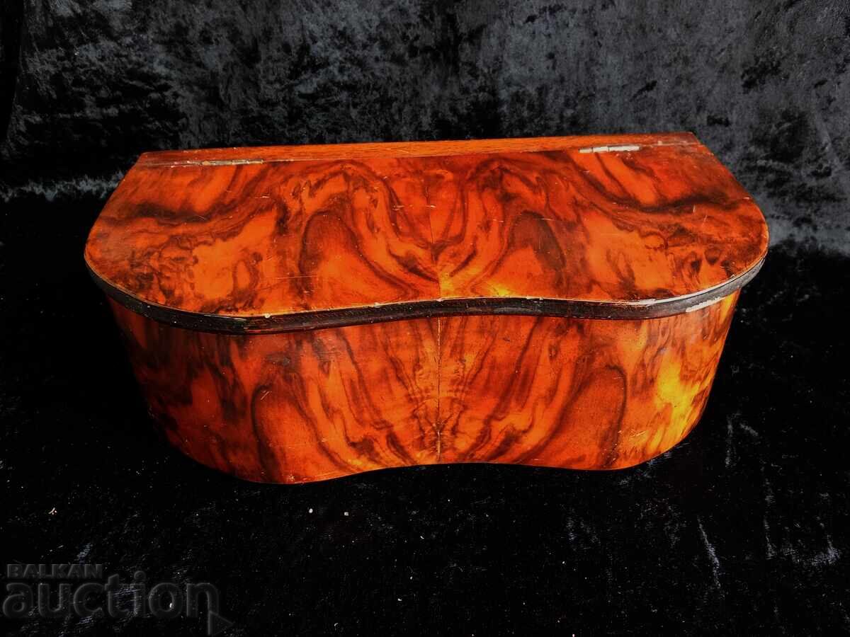 Antică englezească cutie de ceai stil Regency, falsă cu preț € 125.00 | 244.48 BGN