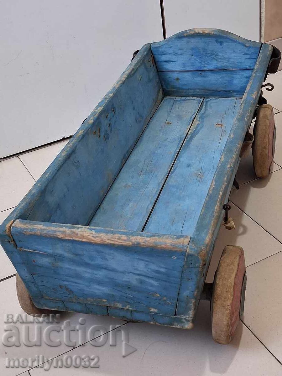 Аукцион Българска Детска играчка от дърво каручка нач 20-ти век