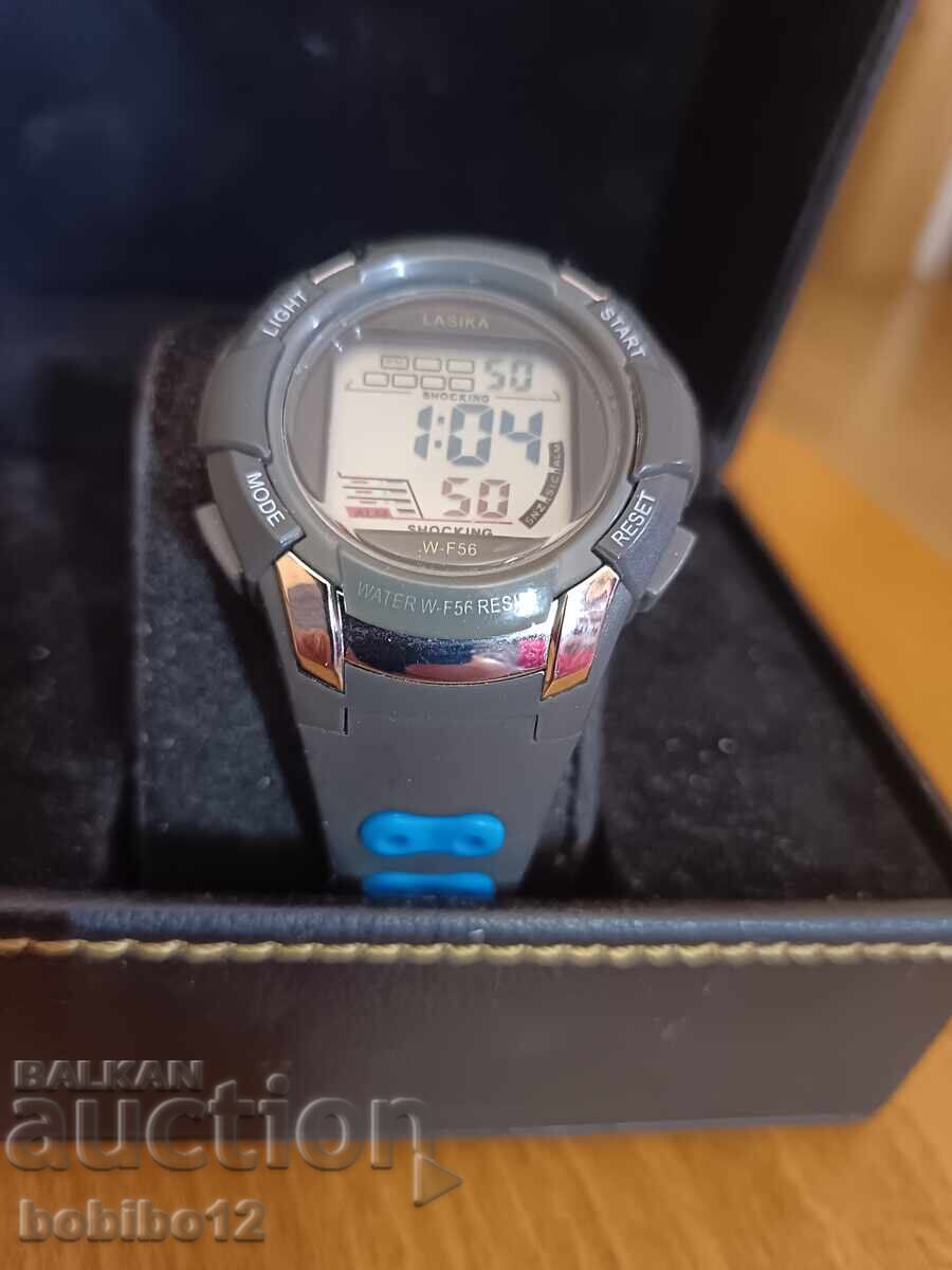 Ceas sport Lasika W-F56 cu preț € 20.00 | 39.12 BGN