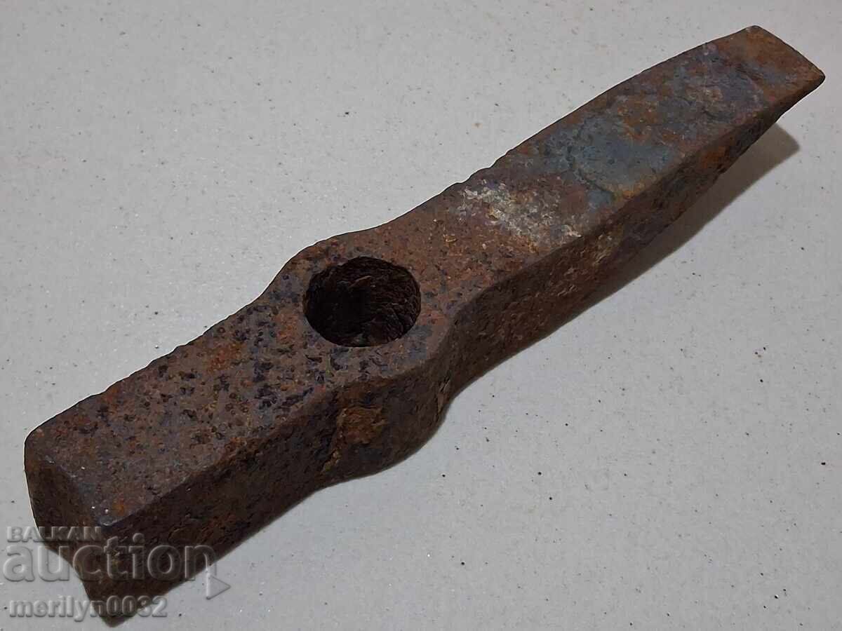 Παράδοση Παλιό σφυρί, εργαλείο, αξίνα