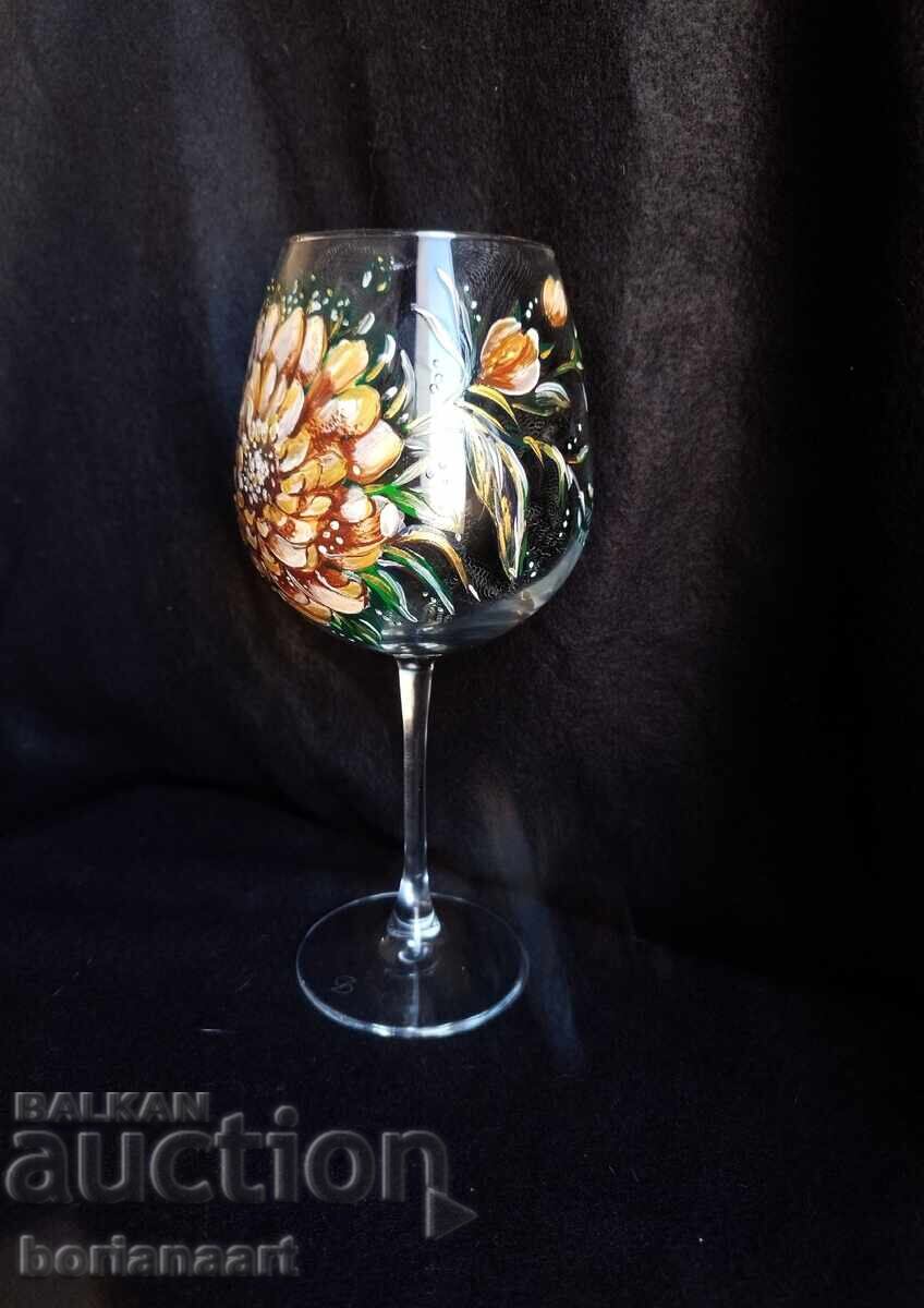 Pocal de vin cu camelie cu preț € 40.00 | 78.23 BGN